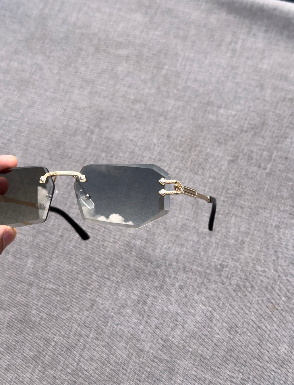 A VIBORA PATA DORADA-TRES PIEZAS