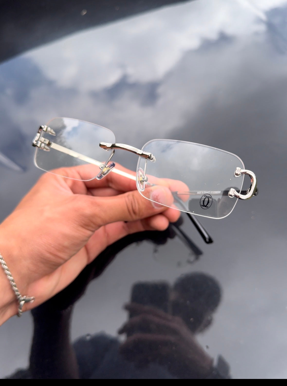 A Cartier Cristal Platinum: Versatilidad y Lujo Ultra-Fino