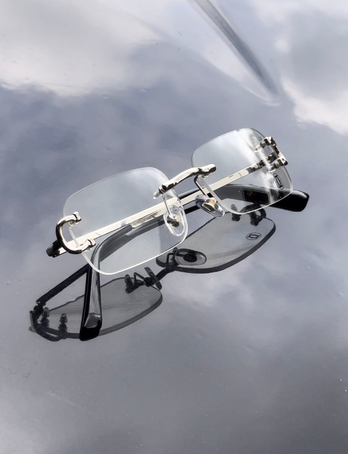 A Cartier Cristal Platinum: Versatilidad y Lujo Ultra-Fino