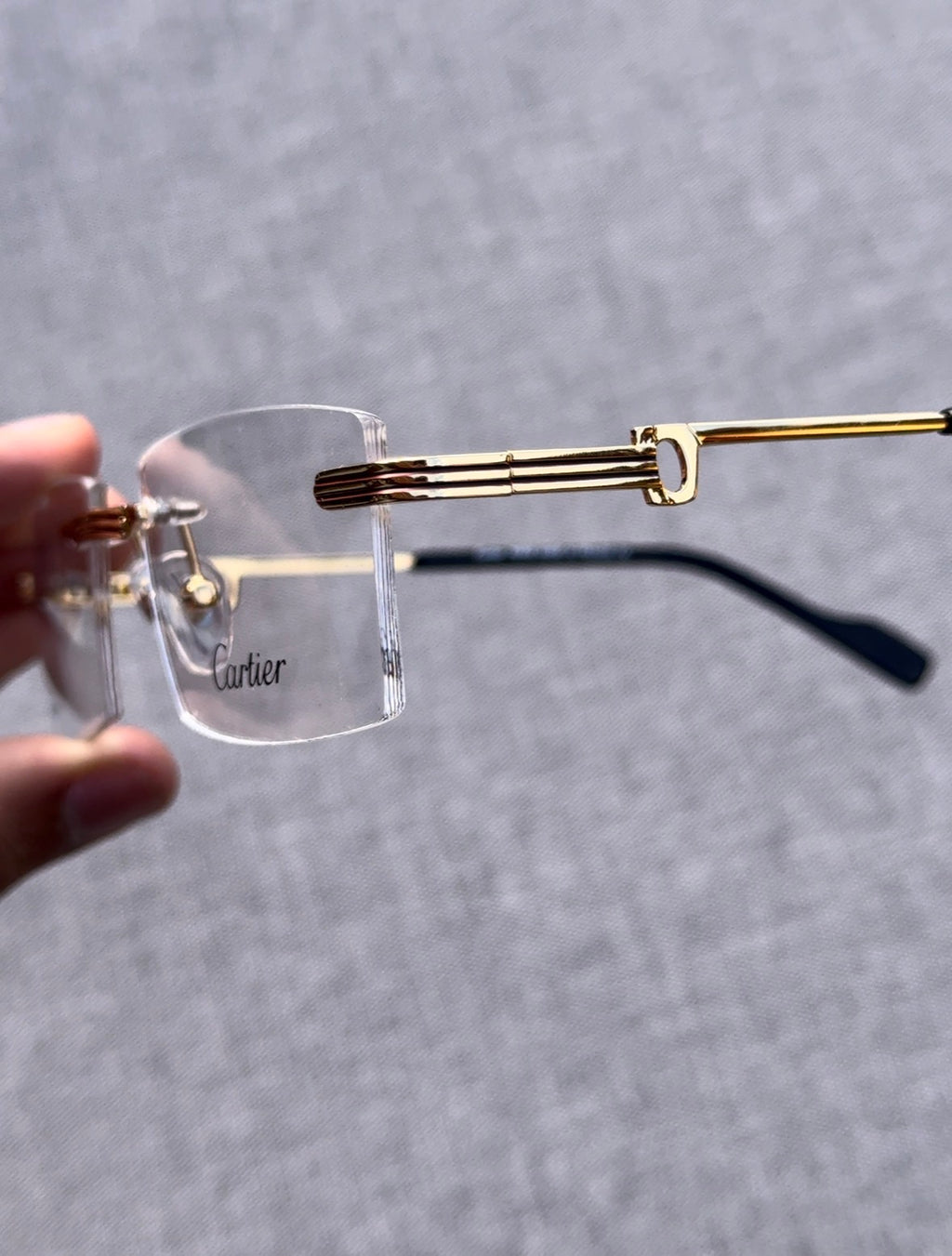 A Tres piezas goldenn try