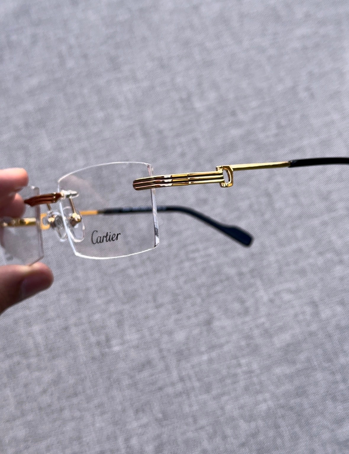 A Tres piezas goldenn try