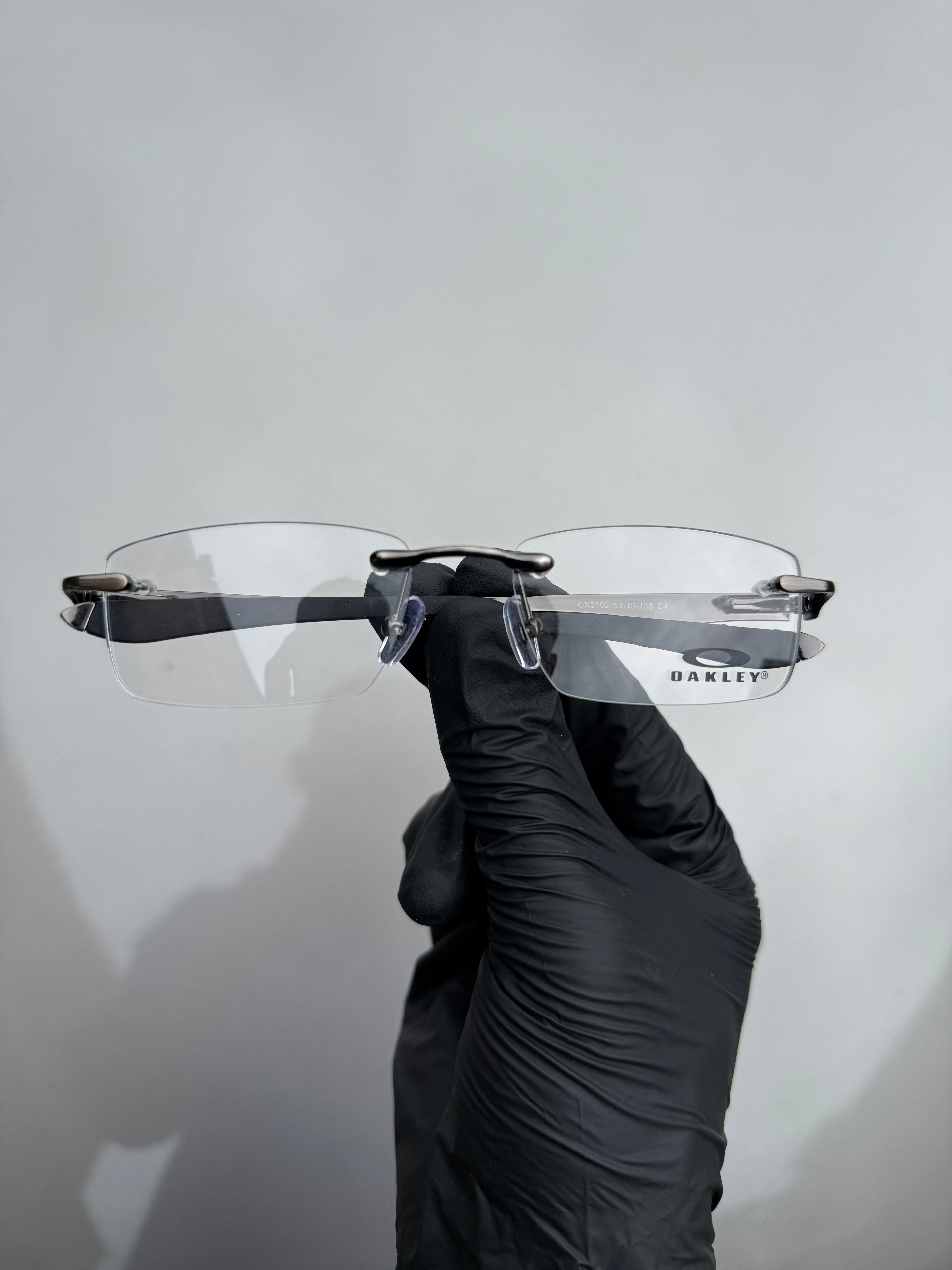 A Oakley tres piezas ®️